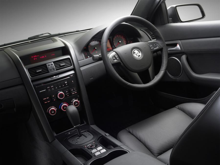  Holden Commodore SV6 2006 года  (фото 30 из 49)